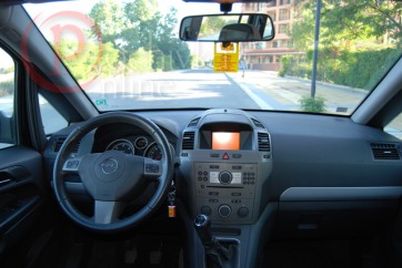 Car hire Opel Zafira 1.9
